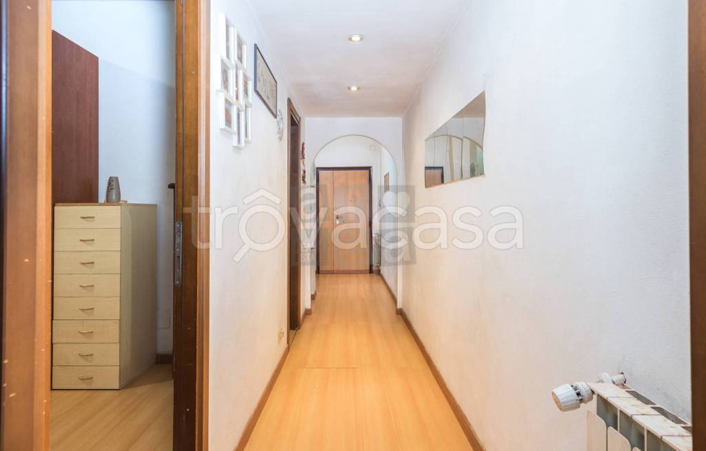 appartamento in vendita a Roma in zona Ostiense