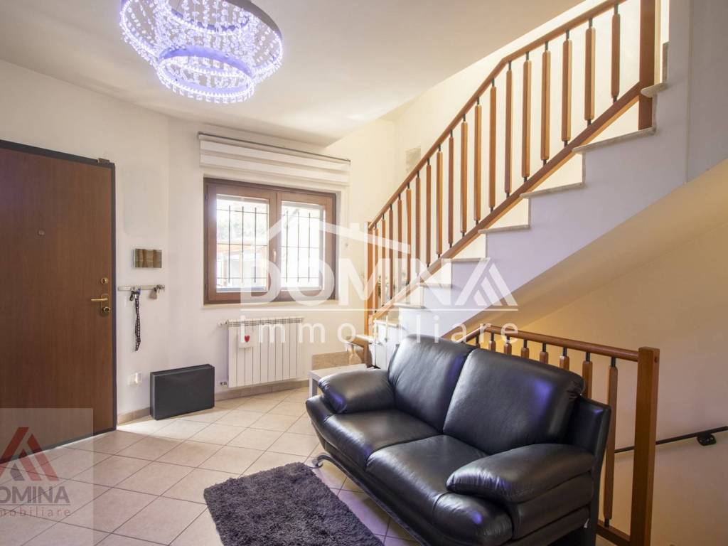 casa indipendente in vendita a Roma in zona Lunghezza