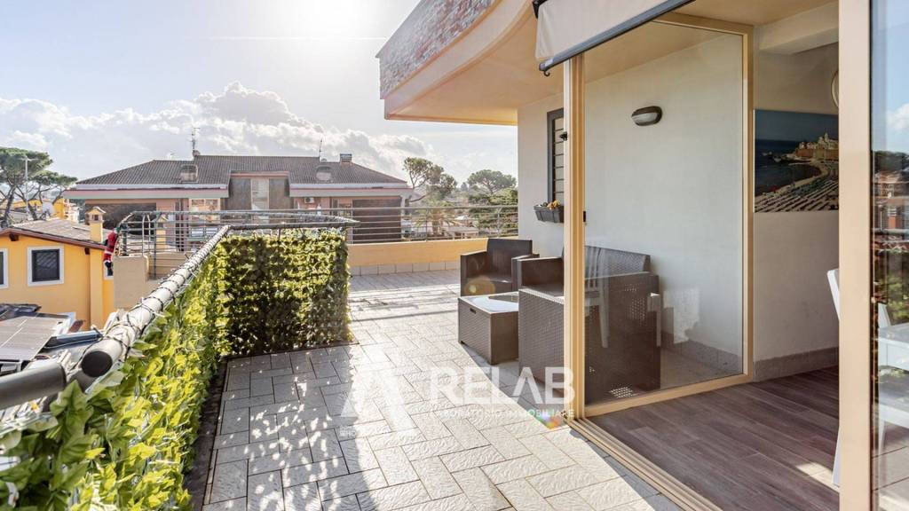 appartamento in vendita a Roma in zona Casal Morena