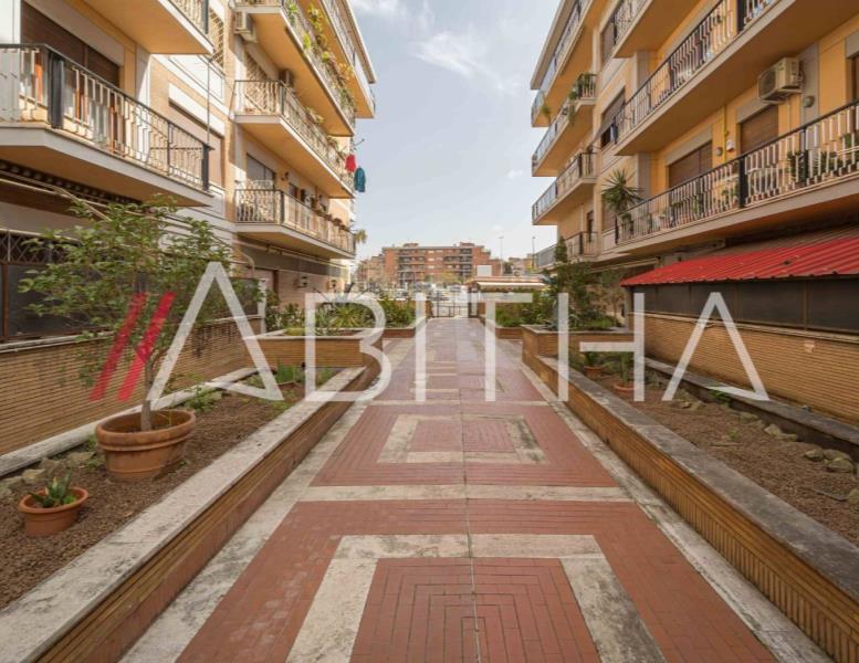 appartamento in vendita a Roma in zona Primavalle