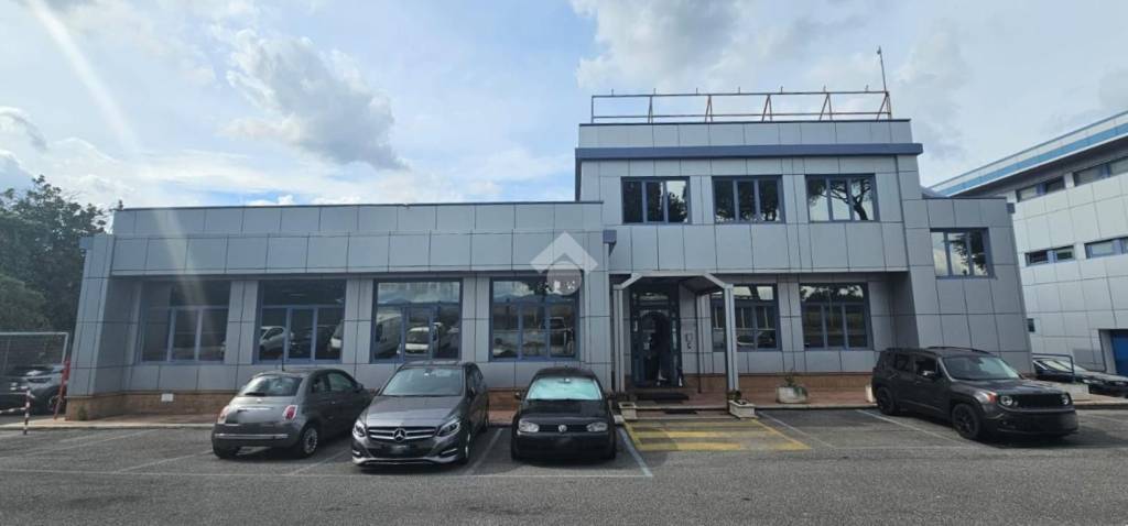 ufficio in vendita a Roma in zona Tor Vergata/Torrenova