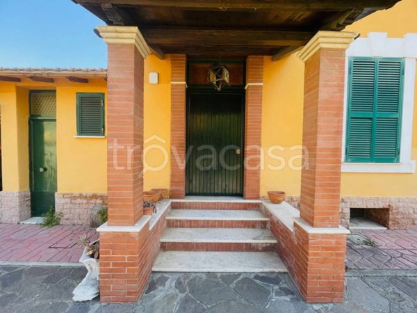 casa indipendente in vendita a Roma in zona Acilia