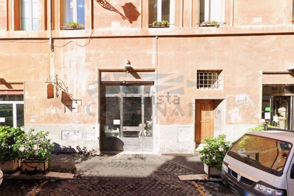 locale commerciale in vendita a Roma in zona Campo Marzio