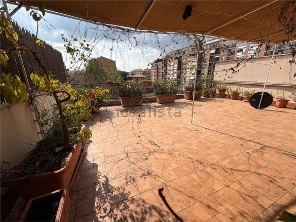 appartamento in vendita a Roma in zona Tuscolano