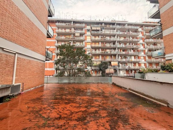 appartamento in vendita a Roma in zona Appio Claudio