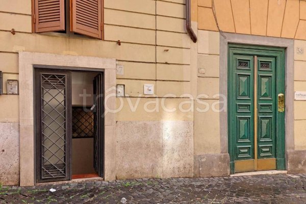 appartamento in vendita a Roma in zona Rione Monti/Campitelli