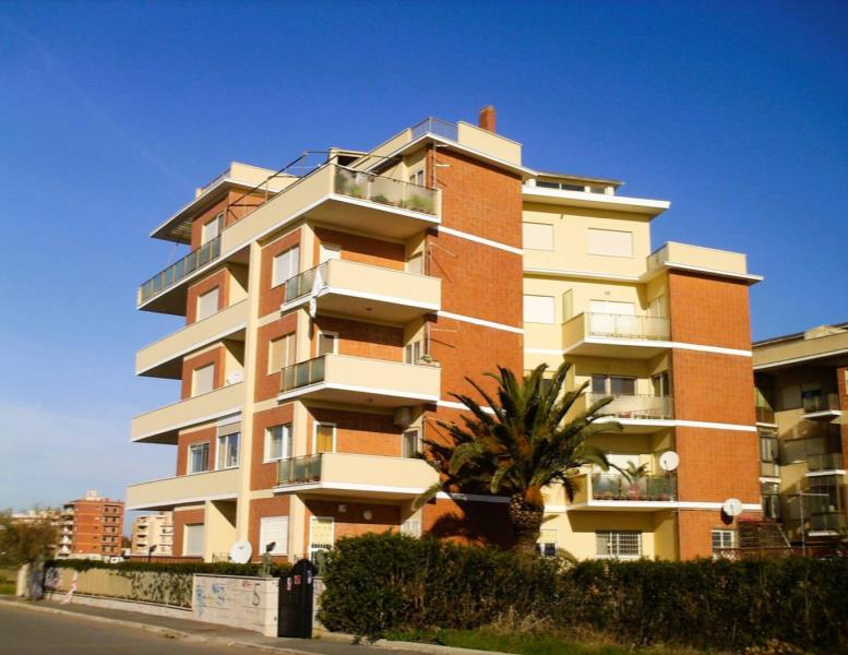 appartamento in vendita a Roma in zona Ostia