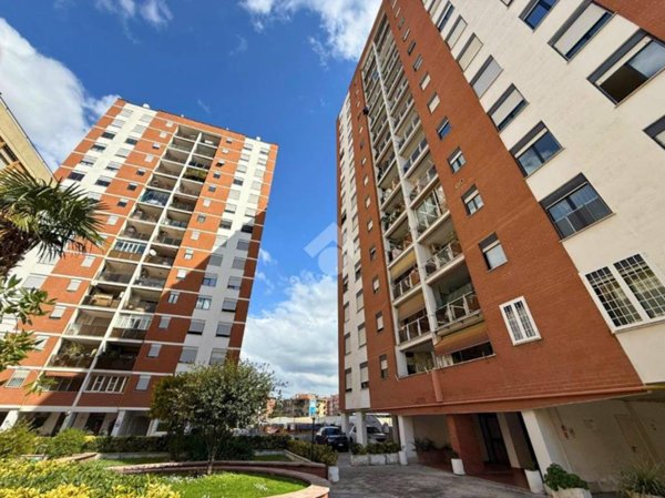 appartamento in vendita a Roma in zona Ostiense