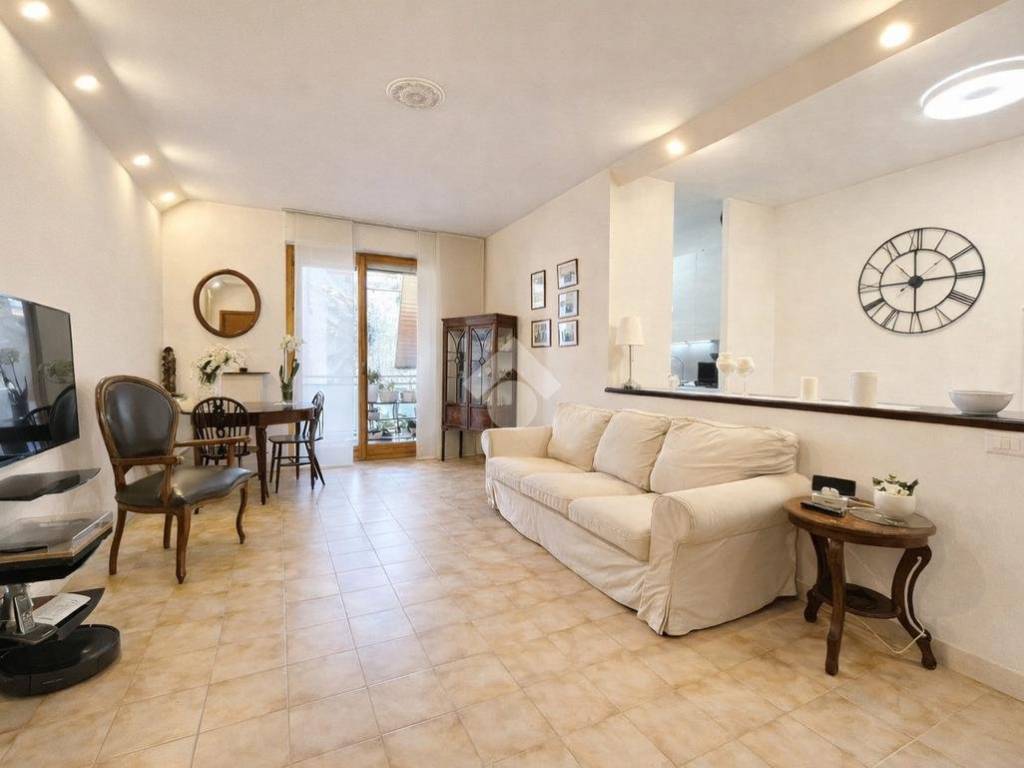 appartamento in vendita a Roma in zona Torre Maura