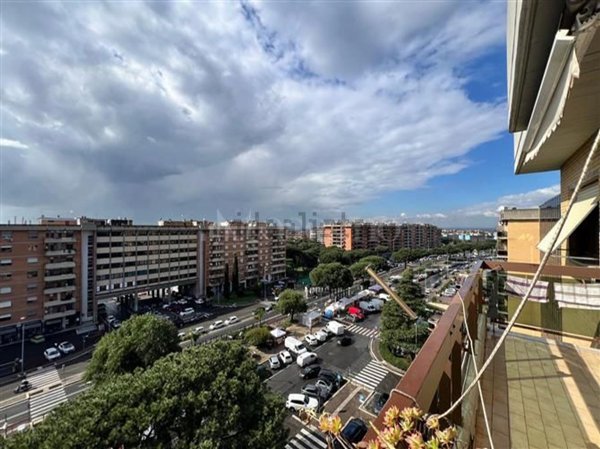appartamento in vendita a Roma in zona Cinecittà