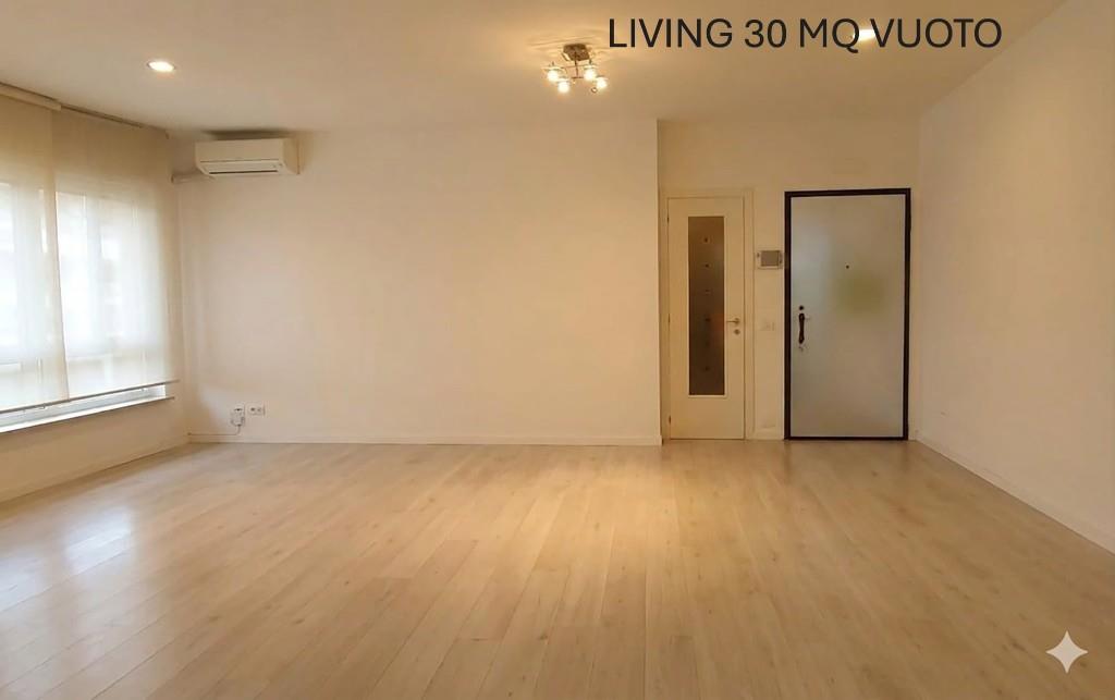 appartamento in vendita a Roma in zona Ostia