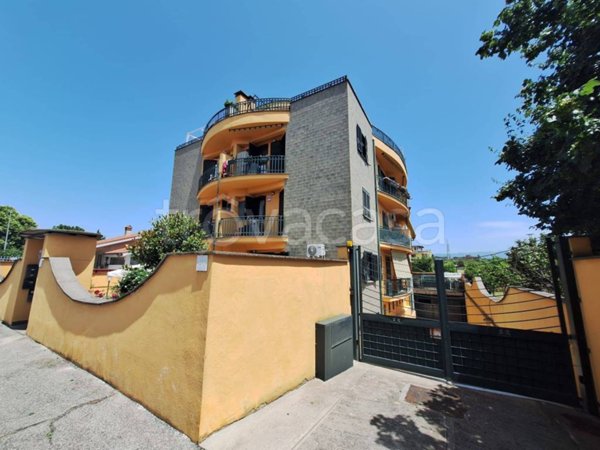 appartamento in vendita a Roma in zona Prenestino-Centocelle