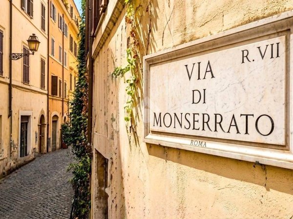 appartamento in vendita a Roma in zona Rione Regola