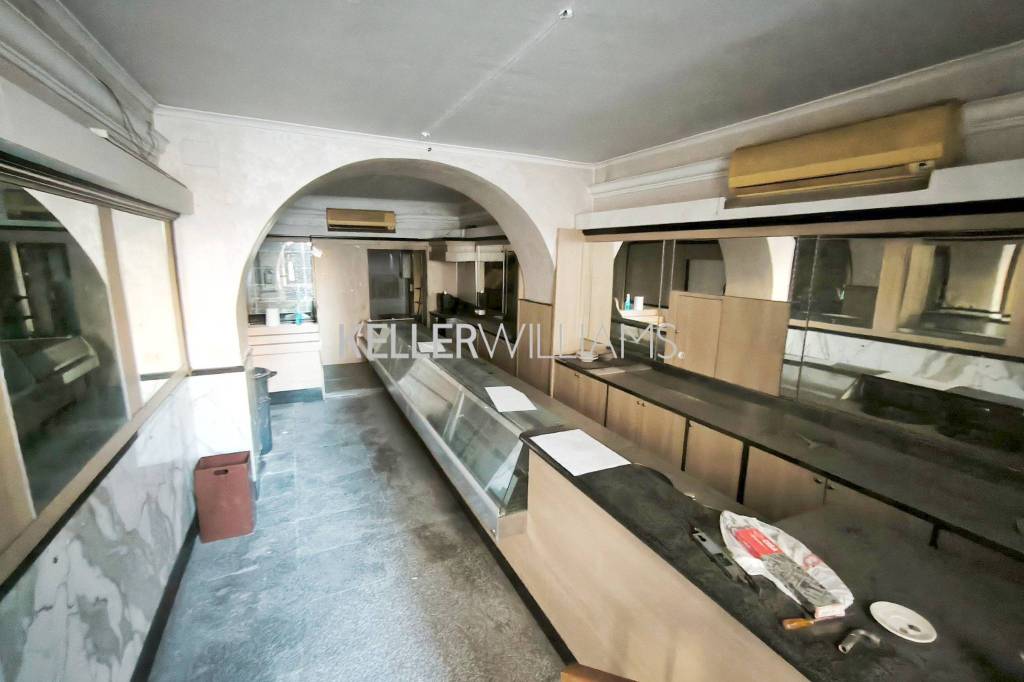 negozio in vendita a Roma in zona Ludovisi/Sallustiano