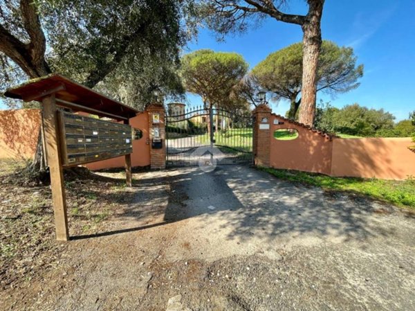 appartamento in vendita a Roma in zona Trigoria