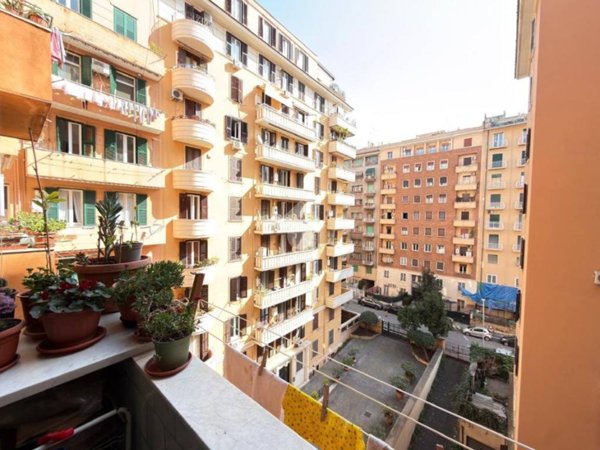 appartamento in vendita a Roma in zona Appio Latino