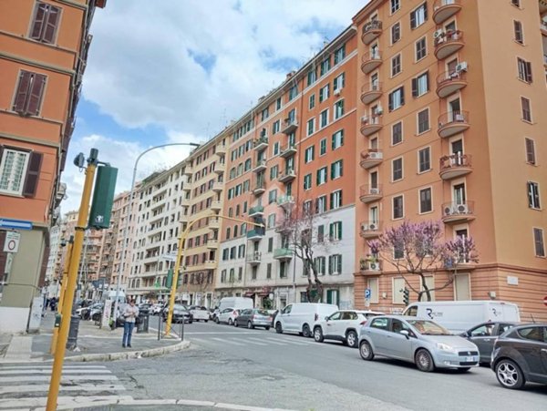 appartamento in vendita a Roma in zona Appio Latino