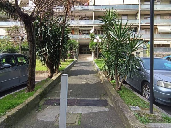 appartamento in vendita a Roma in zona Tor Bella Monaca