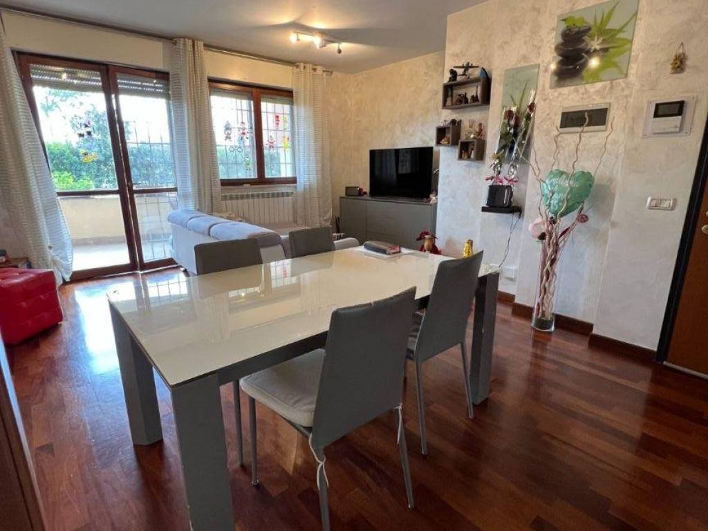appartamento in vendita a Roma in zona Mezzocammino