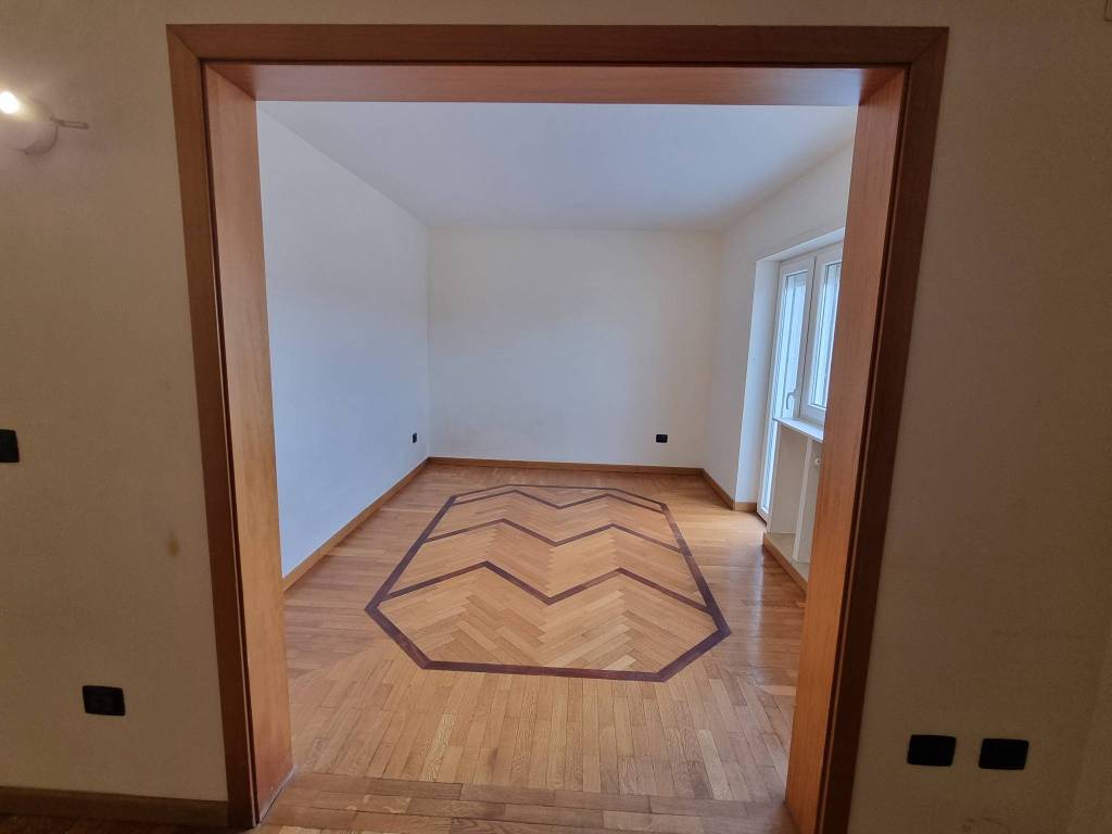 appartamento in vendita a Roma in zona Appio Latino