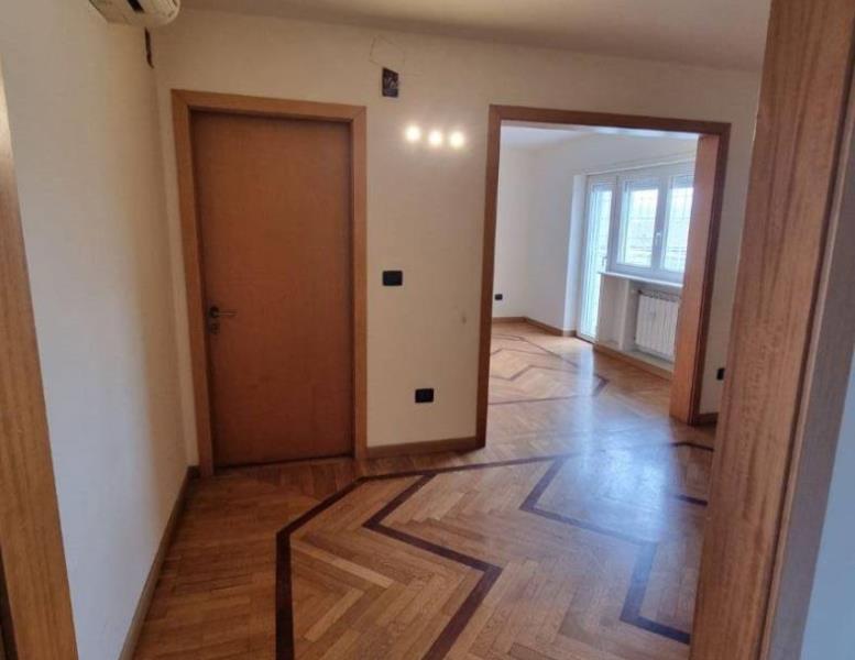 appartamento in vendita a Roma in zona Appio Latino