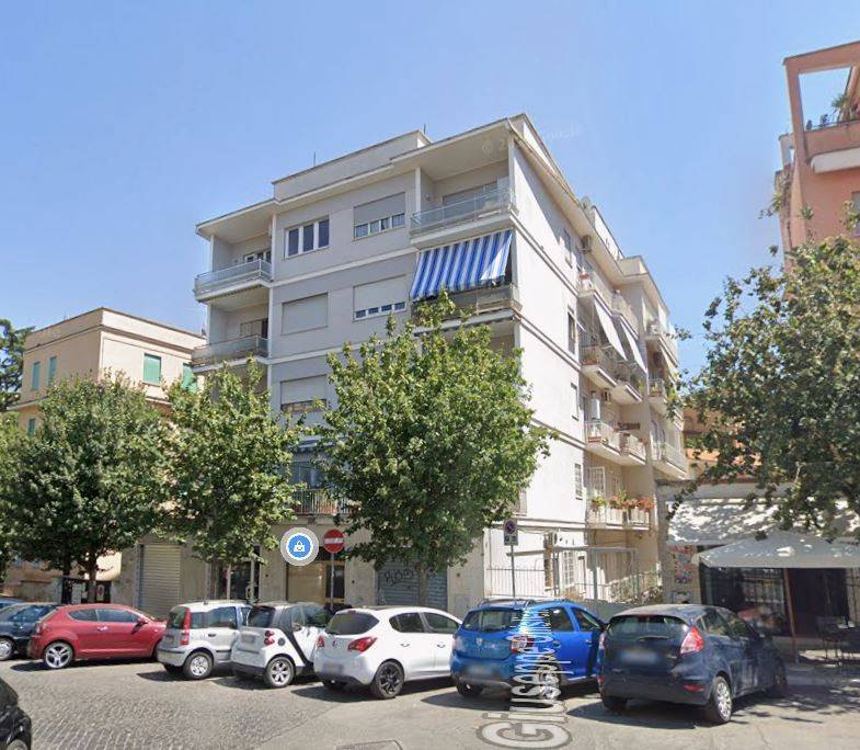 appartamento in vendita a Roma in zona Gianicolense