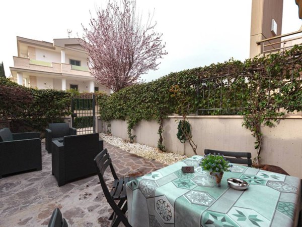 appartamento in vendita a Roma in zona Mezzocammino