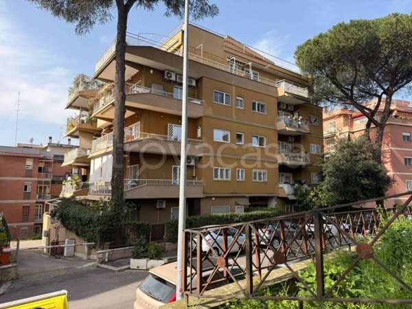 appartamento in vendita a Roma in zona Gianicolense