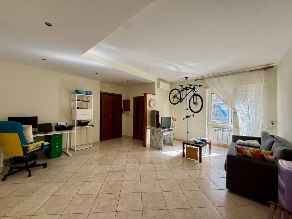 appartamento in vendita a Roma in zona Tuscolano