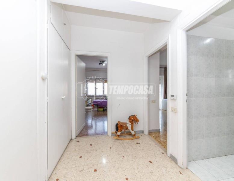 appartamento in vendita a Roma in zona Appio Claudio