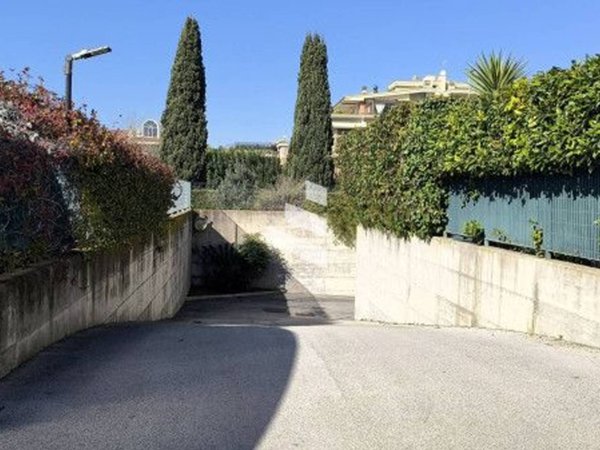 negozio in vendita a Roma in zona Ostiense