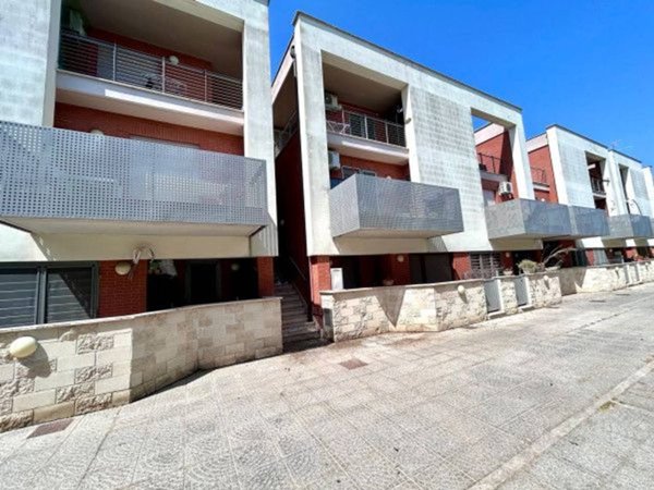 appartamento in vendita a Roma in zona Piana del Sole