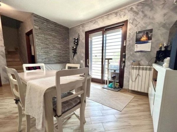 appartamento in vendita a Roma in zona Piana del Sole