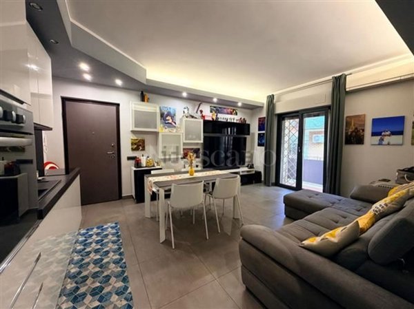 appartamento in vendita a Roma in zona Tor Bella Monaca