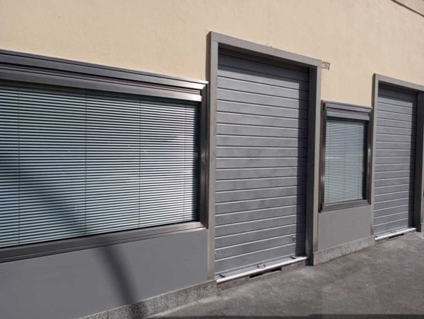 negozio in vendita a Roma in zona Tuscolano