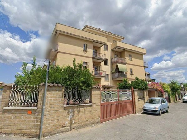 appartamento in vendita a Roma in zona Selva Candida
