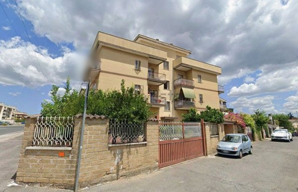 appartamento in vendita a Roma in zona Selva Candida