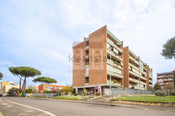 appartamento in vendita a Roma in zona San Basilio