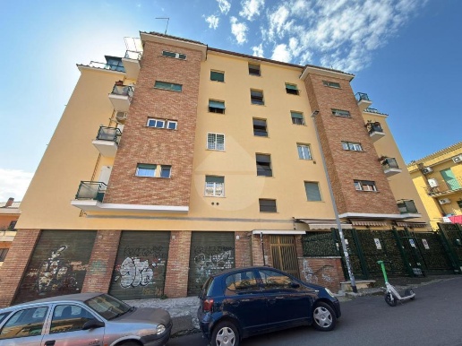 appartamento in vendita a Roma in zona Torre Maura