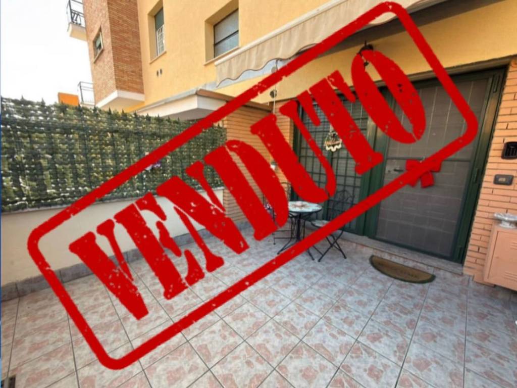 appartamento in vendita a Roma in zona Torre Maura