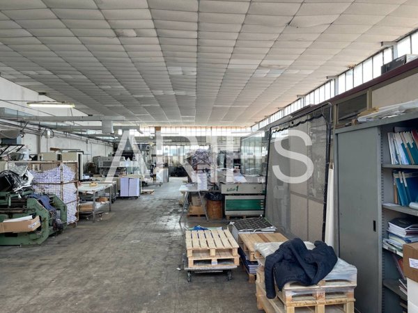 capannone in vendita a Roma in zona Casal Morena