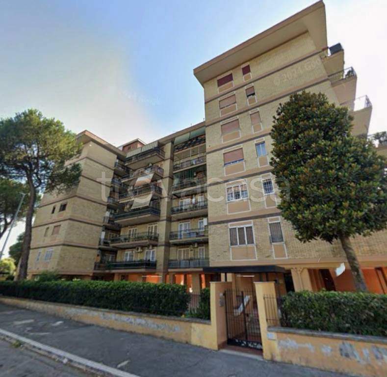 appartamento in vendita a Roma in zona Torre Maura