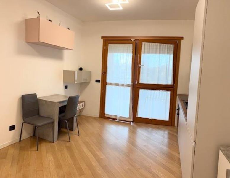 appartamento in vendita a Roma in zona Giuliano Dalmata