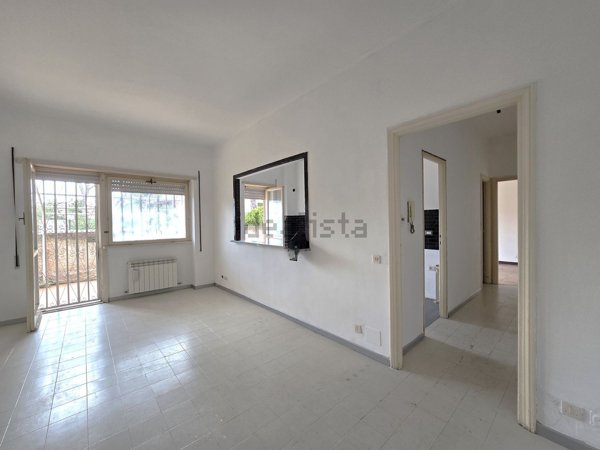 appartamento in vendita a Roma in zona Axa