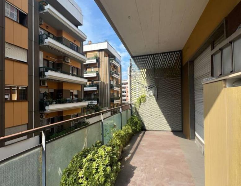 appartamento in vendita a Roma in zona Ostia