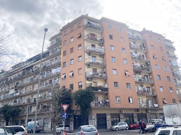 appartamento in vendita a Roma in zona Prenestino-Labicano