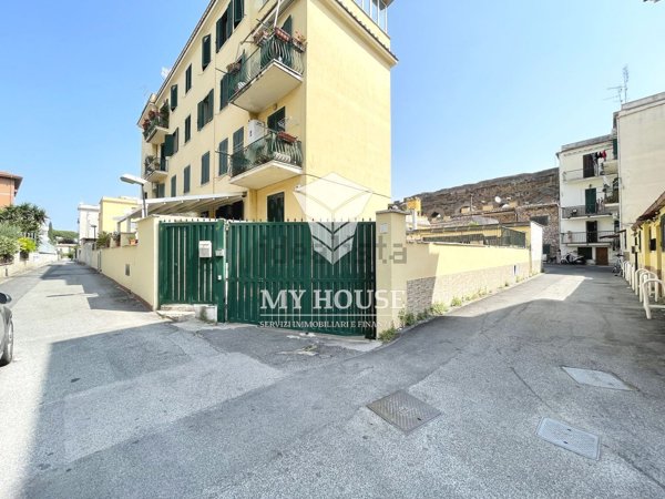 appartamento in vendita a Roma in zona Tuscolano