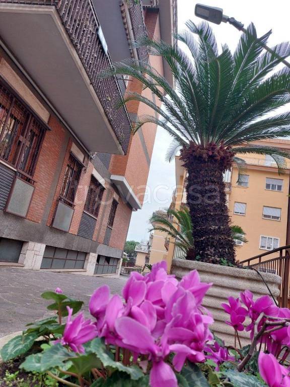 appartamento in vendita a Roma in zona Gianicolense