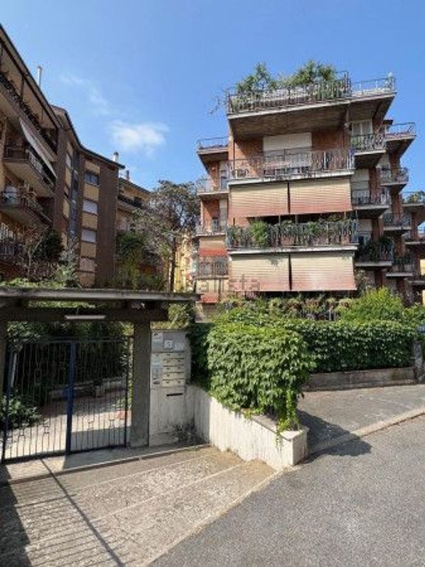appartamento in vendita a Roma in zona Ostiense