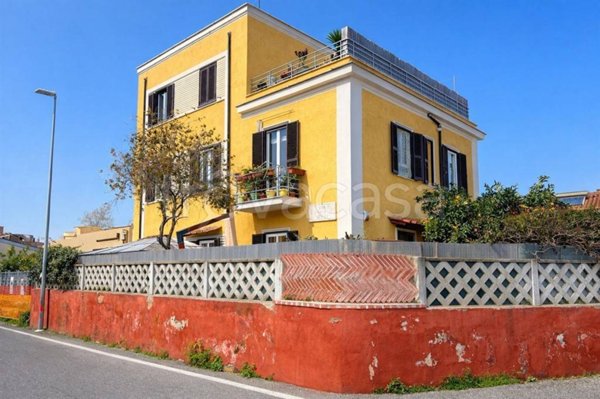 appartamento in vendita a Roma in zona Tuscolano